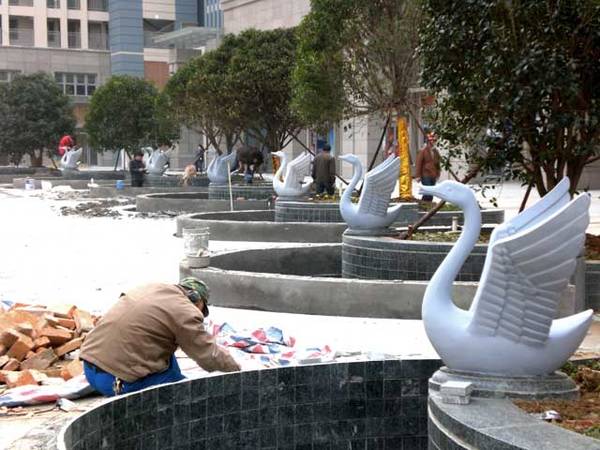 融僑中央美(měi)域噴水(shuǐ)雕塑