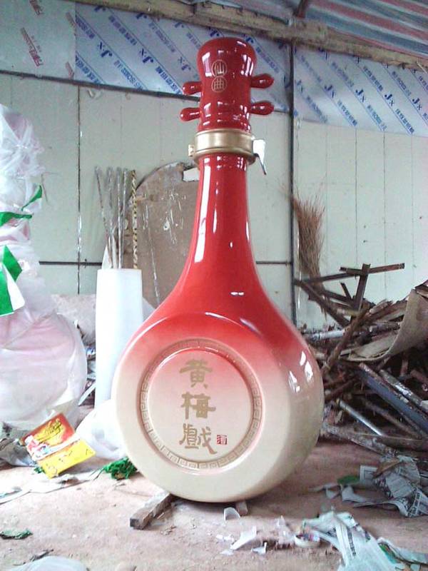 安徽黃(huáng)梅酒業(yè)酒文(wén)化(huà)展示館酒瓶雕塑B