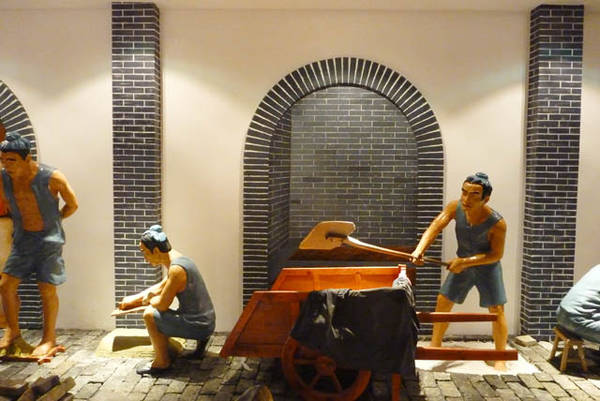 安徽黃(huáng)梅酒業(yè)酒文(wén)化(huà)展示館情景雕塑B