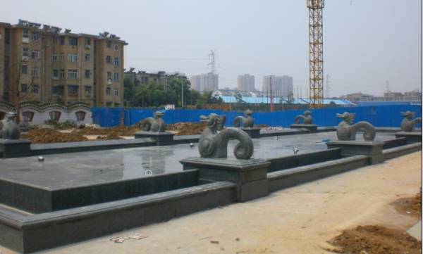 合肥金(jīn)輝楓尚主景石雕（森(sēn)林(lín)綠(lǜ)）