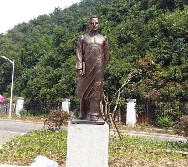 石台職教中心陶行(xíng)知(zhī)雕塑